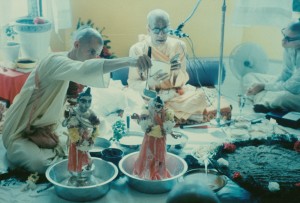 135-sdg-srila-prabhupada