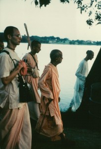 242-sdg-srila-prabhupada